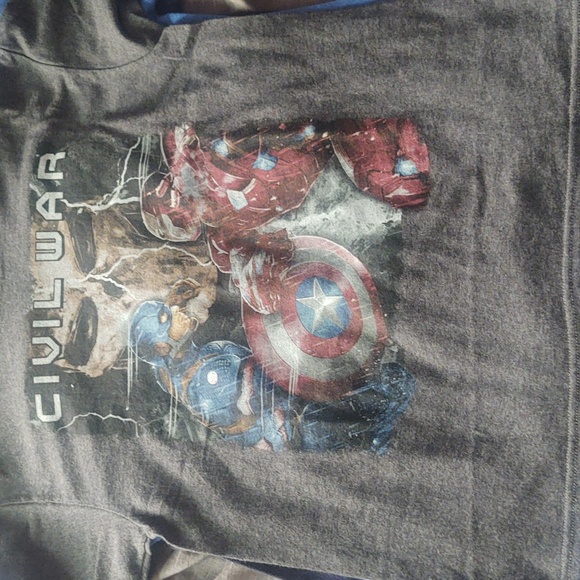 3 BNWT size L boys action hero tshirts - Picture 4 of 5